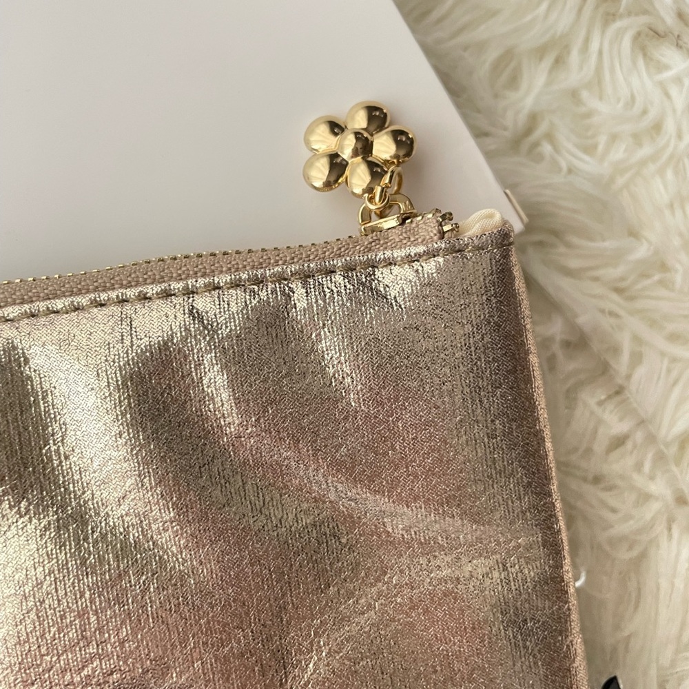 Marc Jacobs Daisy Pouch - Picture 4 of 7
